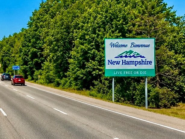 Massachusetts Welcomes You highway sign